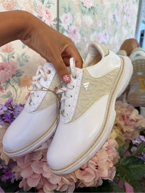 adidas Shoes - adidas Women's White & Cream Athletic Lace-Up Shoes